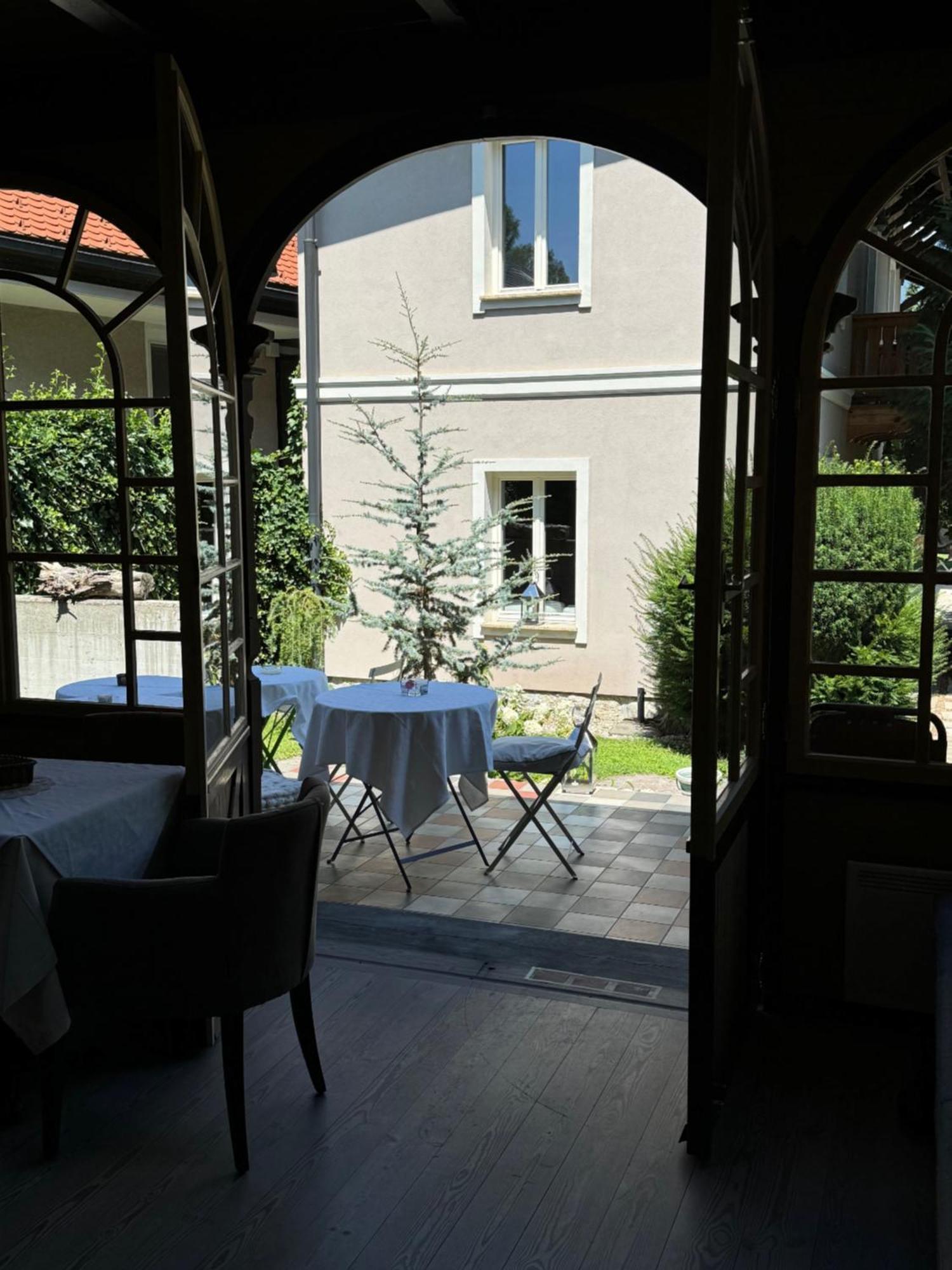 Vila Alice Bled - Adults Only Bagian luar foto